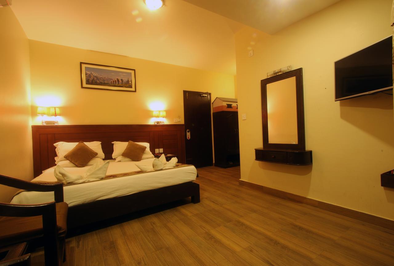 Hotel The Coast Pokhara Exterior foto