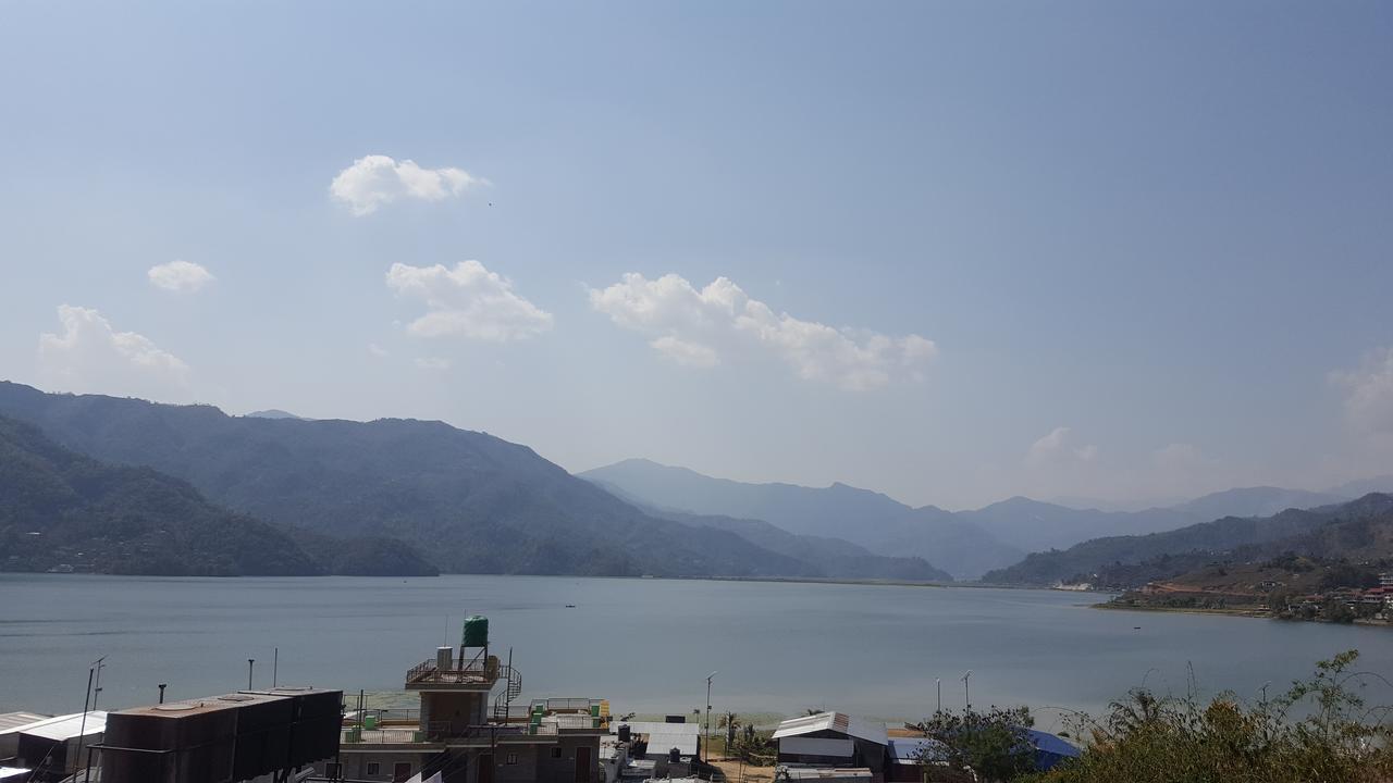 Hotel The Coast Pokhara Exterior foto
